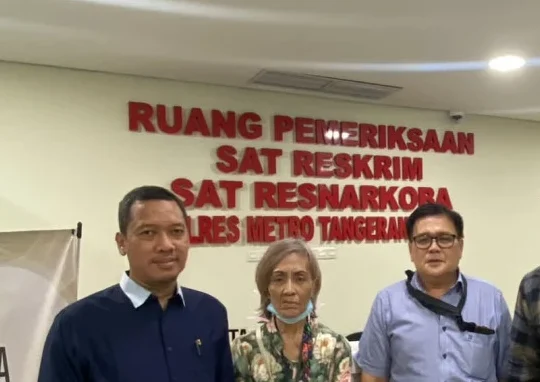 Keterangan foto : Penasehat Hukum korban, Rendy Kurniawan yang juga Aktivis Pemuda Tangerang Raya, Selasa (19/5/2026)