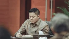 Keterangan foto : Sekertaris Kabinet RI Letkol Teddy Indra Wijaya, Selasa (5/4/2026)
