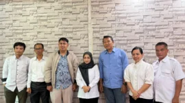 Keterangan foto : Komite Pemantau MBG melakukan audiensi dengan Kementerian HAM untuk menuntut keadilan bagi Sri Rahayu Adiningsih, Kamis (7/4/2026)