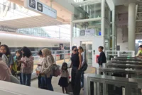 Arus balik long weekend mulai terlihat pada layanan Whoosh pada Minggu (31/5).