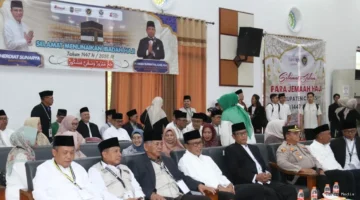 Bupati Herdiat Lepas 417 Jemaah Haji Ciamis, Pesan Jaga Kesehatan dan Kekompakan