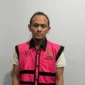 Keterangan foto : Tim Penyidik pada Jaksa Agung Muda Bidang Tindak Khusus (JAM Pidsus) Kejaksaan Agung resmi menetapkan dan menahan satu orang tersangka berinisial MJE.