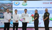 Plt. Sekretaris Jaksa Agung Muda Intelijen, Sarjono Turin, mewakili JAM INTE, Senin (18/5/2026)