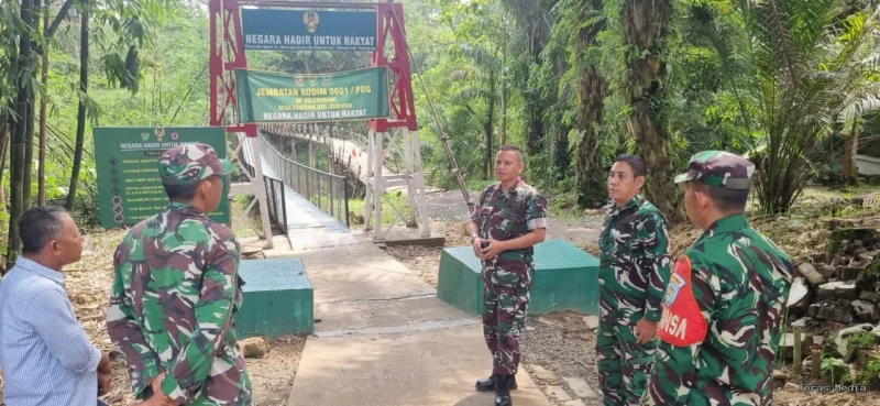 Keterangan foto : Pada Jumat, 8 Mei 2026, rombongan dari Kodim 0601/Pandeglang bergerak beriringan menuju empat titik lokasi berbeda, Minggu (10/4/2026)
