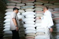 Anggota Komisi IV DPR RI, Arif Rahman, melakukan kunjungan kerja pengawasan ke gudang Bulog Kabupaten Pandeglang, Banten, pada Selasa (26/5/2026),