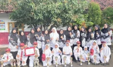 Delapan Piala Lomba O2SN Tingkat Kecamatan Jadi Kado Hardiknas Bagi SDN 1 Rangkasbitung Barat