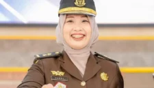 Keterangan foto : Vanny Yulia Eka Sari, S.H., M.H. Ia resmi dilantik menduduki jabatan Kepala Bagian Tata Usaha (Kabag TU) Kejati Sumsel