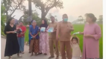 Asap Kebakaran TPA Jatiwaringin Kepung Permukiman, Puskesmas Sukadiri Gerak Cepat Bagikan Masker dan Siapkan Posko Kesehatan