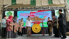 Anggota DPR RI sekaligus Pengasuh Ponpes Al-Mizan, DR KH Maman Imanulhaq