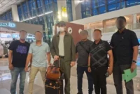 Tim Satgas Intelijen Reformasi dan Inovasi (SIRI) Kejaksaan Agung bekerja sama dengan Kejaksaan Negeri Kota Tangerang dan Kejaksaan Negeri Banjarmasin berhasil mengamankan seorang buronan yang tercatat dalam Daftar Pencarian Orang (DPO) dari Kejaksaan Tinggi Kalimantan Selatan.