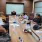 Keterangan foto : Diskusi tentang keamanan, Kamis (18/6/2026)
