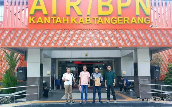 Konflik klaim lahan antara warga Desa Rancagong, Kecamatan Legok,