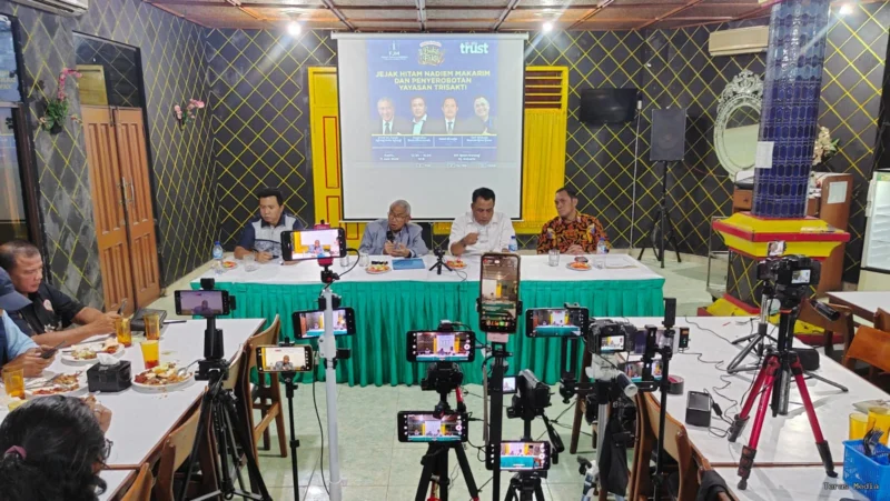 Ainun Naim, mantan staf khusus Nadiem Makarim, disebut akan menjadi target pemeriksaan Komisi Pemberantasan Korupsi (KPK) terkait kasus dugaan korupsi Chromebook di Kemendikbudristek.