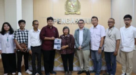 Komite Pemantau Program Makan Bergizi Gratis (KP MBG) bersama keluarga korban kecelakaan kerja di Satuan Pelayanan Pemenuhan Gizi (SPPG) Pangkalan Susu, Kabupaten Langkat, Sumatera Utara, mengajukan pengaduan resmi ke Komisi Nasional Hak Asasi Manusia (Komnas HAM) RI.