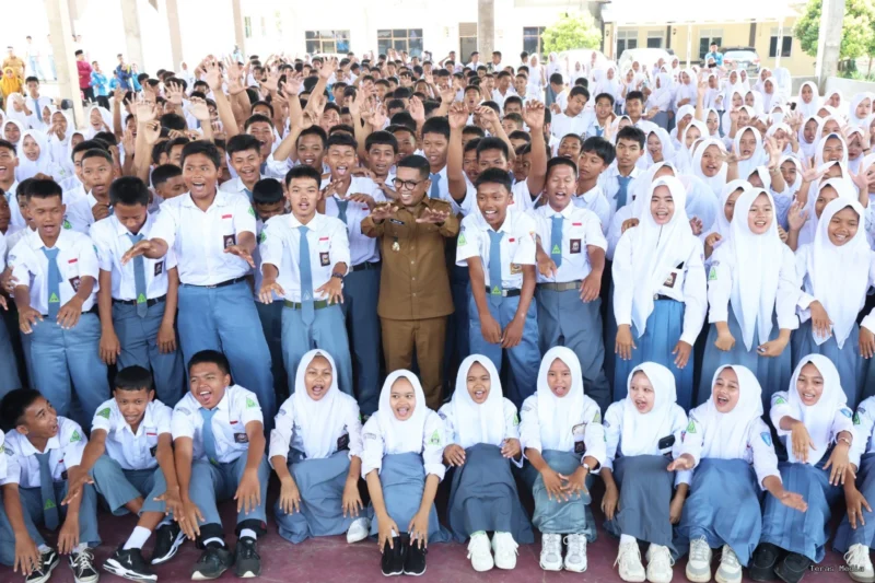 Program yang digagas Gubernur Andra Soni dan Wakil Gubernur Dimyati Natakusumah itu memperluas kesempatan anak-anak mendapatkan akses pendidikan yang adil dan merata.