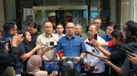 Tim Penyidik pada Jaksa Agung Muda Bidang Tindak Khusus (JAM Pidsus) resmi menetapkan LMI selaku Kepala Biro Hukum dan Humas Badan Gizi Nasional (BGN) sebagai tersangka dalam perkara dugaan tindak pidana korupsi tata kelola Program Makan Bergizi Gratis (MBG) periode tahun 2025 hingga 2026.