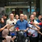 Tim Penyidik pada Jaksa Agung Muda Bidang Tindak Khusus (JAM Pidsus) resmi menetapkan LMI selaku Kepala Biro Hukum dan Humas Badan Gizi Nasional (BGN) sebagai tersangka dalam perkara dugaan tindak pidana korupsi tata kelola Program Makan Bergizi Gratis (MBG) periode tahun 2025 hingga 2026.