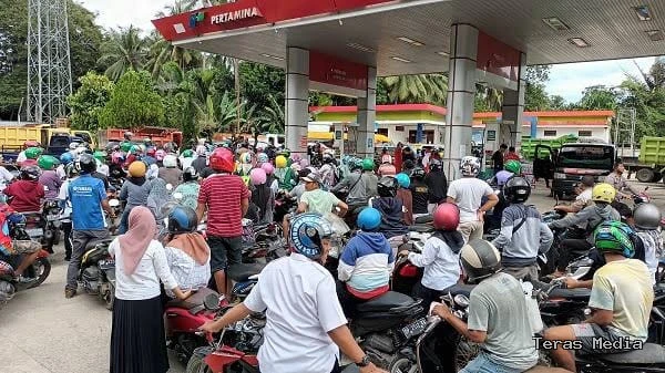 Kelangkaan Bahan Bakar Minyak (BBM) kembali terjadi secara masif di Sumatera Utara, khususnya Kota Medan pada Rabu (15/7/2026).
