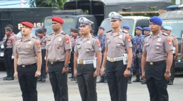 HUT Bhayangkara ke-80, Kapolresta Sorong Kota Serahkan Kenaikan Pangkat kepada 96 Personel