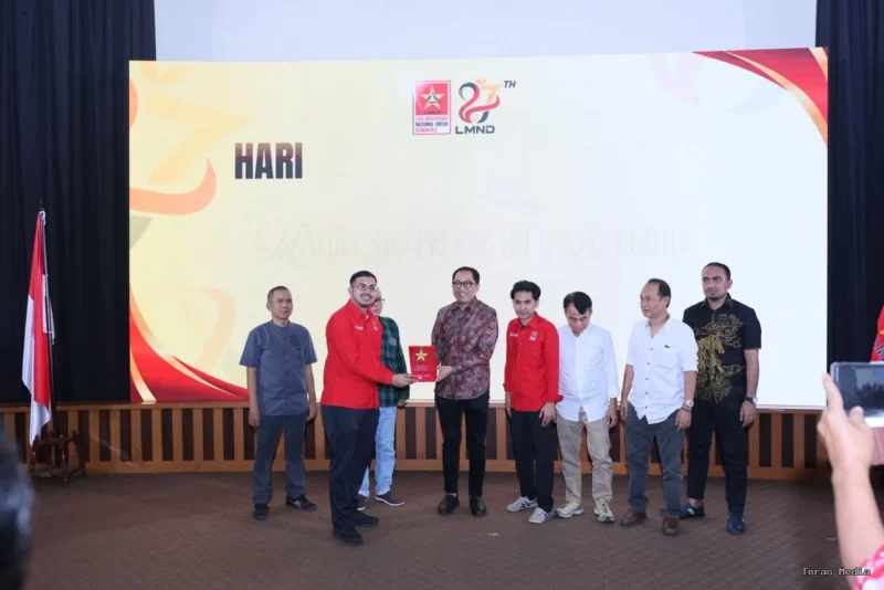 Eksekutif Nasional Liga Mahasiswa Nasional untuk Demokrasi atau LMND resmi meluncurkan Manifesto Arah Juang bertajuk Politik Redistribusi untuk Kesejahteraan Rakyat di Gedung Teater Kementerian Pemuda dan Olahraga, Jakarta, Senin, 27 Juli 2026