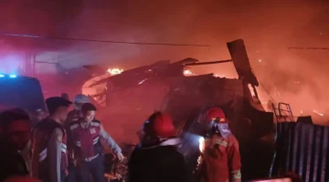 Sejumlah Rumah Warga di Jalan Misool Kota Sorong Ludes Dilalap Si Jago Merah