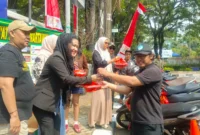 Semangat berbagi terus menyala! Program Jumat Berkah Wartawan (PJBW) kembali menebar kebaikan di pekan ke-89, berkolaborasi dengan Kantor Pertanahan (Kantah) ATR/BPN Kota Tangerang serta turut menghadirkan penyanyi sekaligus tokoh sosial Camelia Panduwinata Lubis, S.E., M.Kom. atau yang lebih dikenal dengan nama panggung Camel Petir.