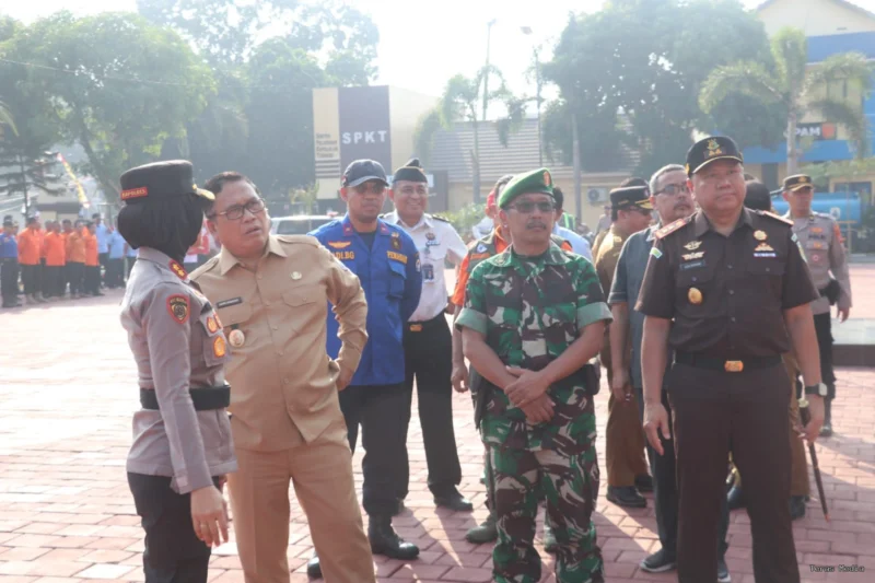 Polres Lebak menggelar Apel Kesiapsiagaan Tanggap Darurat Bencana dan Kebakaran Hutan serta Lahan (Karhutla) Tahun 2026 di Lapangan Apel Mapolres Lebak, Selasa (4/8/2026).
