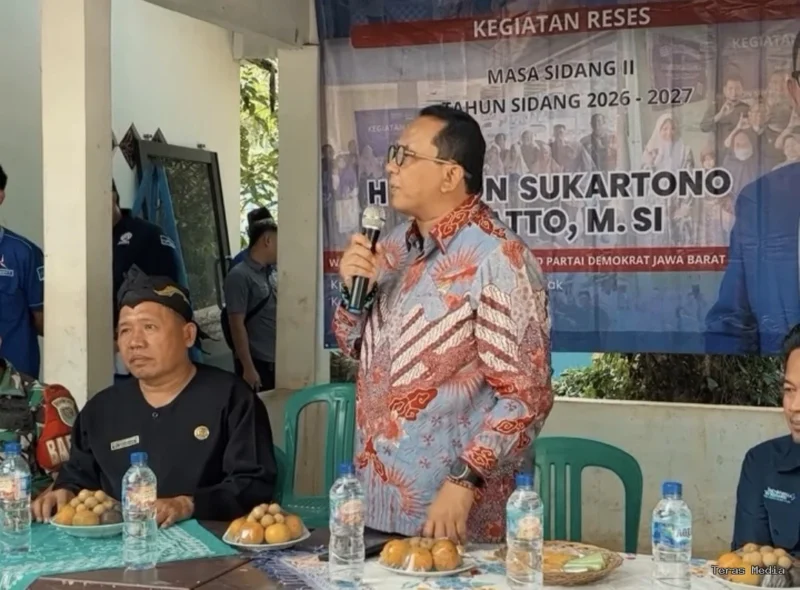 Wakil Ketua Komisi I DPR RI Anton Sukartono Suratto