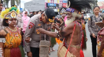 Jelang Sertijab, Kapolda PBD dan Ketua Bhayangkari Kunker ke Polresta Sorong Kota