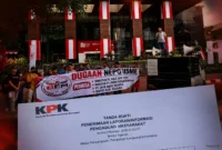 Barisan Eksekutif Muda Indonesia (BEM Indonesia) menggelar aksi unjuk rasa di depan Gedung Komisi Pemberantasan Korupsi (KPK) RI, Jakarta, Rabu (12/8/2026).