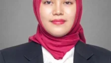 Dr. Hj. Reni Apriani, dosen di Universitas La Tansa Mashiro,