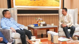 Ketua Umum Pengurus Pusat Persatuan Anggota Badan Permusyawaratan Desa Seluruh Indonesia (PP PABPDSI), H. Fery Radiansyah, S.T., M.M., diterima langsung oleh Kepala Staf Kepresidenan Republik Indonesia, Jenderal TNI (Purn.) Prof. Dr. H. Dudung Abdurachman, di Kantor Staf Presiden, Jakarta, Rabu (16/9/2026).