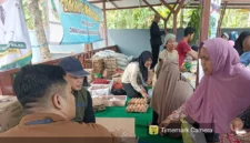 Bulog Lebak dan Pandeglangs saat operasi pasar