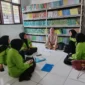 Dr. Hj. Reni Apriani, M.Pd., hadir langsung untuk memantau perkembangan para mahasiswa sebuah kehadiran yang menjadi semangat sekaligus pengingat bahwa pembentukan guru tidak boleh lepas dari pengawasan dan bimbingan yang tulus.