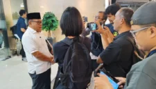 Teguh Santoso, Ketua IPW di loby Gedung Bareskrim Polri, Senin, 7 September 2026, usai menyambangi Irwasum Polri untuk mendesak dilakukannya ADTT atas penanganan LP No 173.