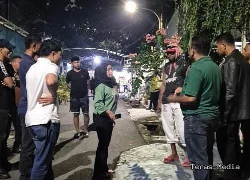 Penegakan hukum di Indonesia kembali menjadi sorotan tajam menyusul langkah hukum luar biasa yang dilakukan oleh jajaran penyidik Polres Metro Jakarta Timur terhadap satu keluarga yang terdiri dari seorang ayah dan dua anak perempuannya