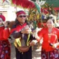 Lebih dari 1.000 warga Pulau Giliraja, Kabupaten Sumenep, antusias menyaksikan pagelaran kerapan sapi betina yang digelar secara mandiri oleh masyarakat.