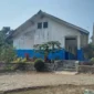 Keterangan poto : Kondisi ruang kelas SMPN 1 Cileles yang dibiarkan di tempati KELELAWAR hingga menimbulkan bau menyengat dan terkesan tak terawan 