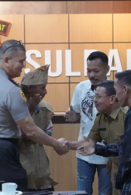 Terima Aduan Masyarakat Pasangkayu Soal Konflik Agraria, Kapolda Sulbar Janji Tangani Secara Transparan dan Akuntabel