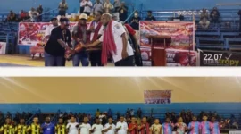 Mewakili Gubernur Papua Barat Daya, Penjabat (Pj.) Sekretaris Daerah (Sekda) Provinsi Papua Barat Daya, Drs. Yakob Kareth, M.Si., secara resmi membuka Turnamen Futsal Woroth Cup 2026 di GOR Pancasila,