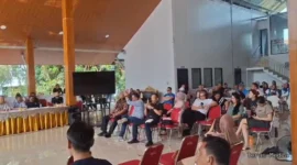 Proyek pembangunan utilitas di lingkungan Cluster Coatesville, Kota Wisata, menuai keberatan dari sejumlah warga.