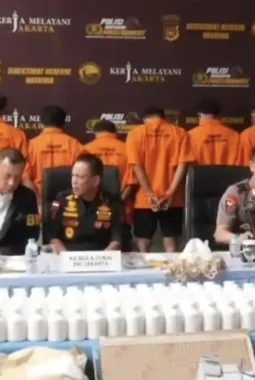 Ombudsman Jakarta Raya Apresiasi Polda Metro Jaya Bongkar Dua Pabrik Obat Keras Ilegal Sukoharjo ​