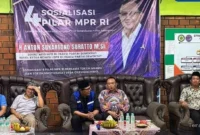 Wakil Ketua Komisi I DPR RI Fraksi Partai Demokrat H. Anton Sustto turun langsung menyapa warga di lingkungan Cileungsi Kidul, Kecamatan Cileungsi pada Sabtu (24/10/2026)