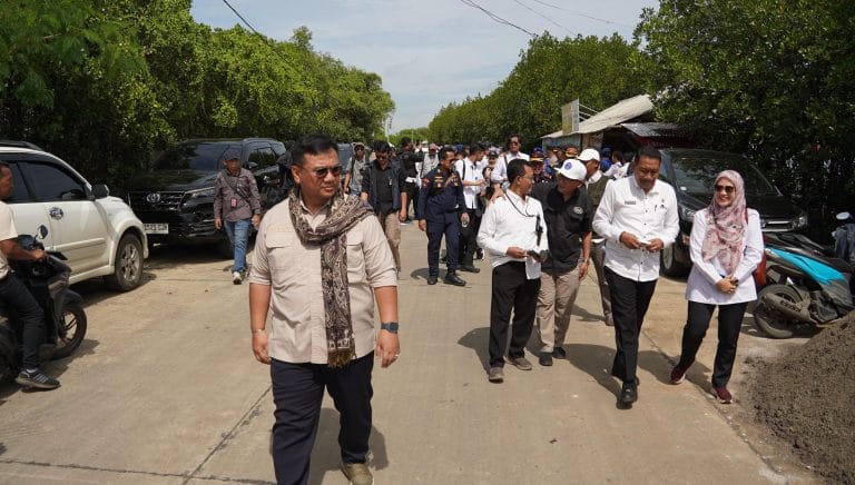 Ombudsman Ombudsman RI Desak KKP Bongkar Pagar Laut Ilegal di Banten