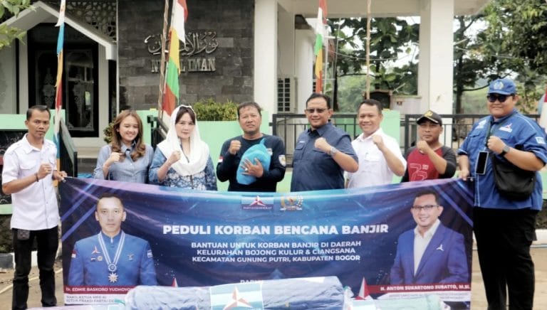 IMG-20250312-WA0026 Aksi Nyata, Demokrat Jabar Peduli Korban Banjir Bogor I Teras Media