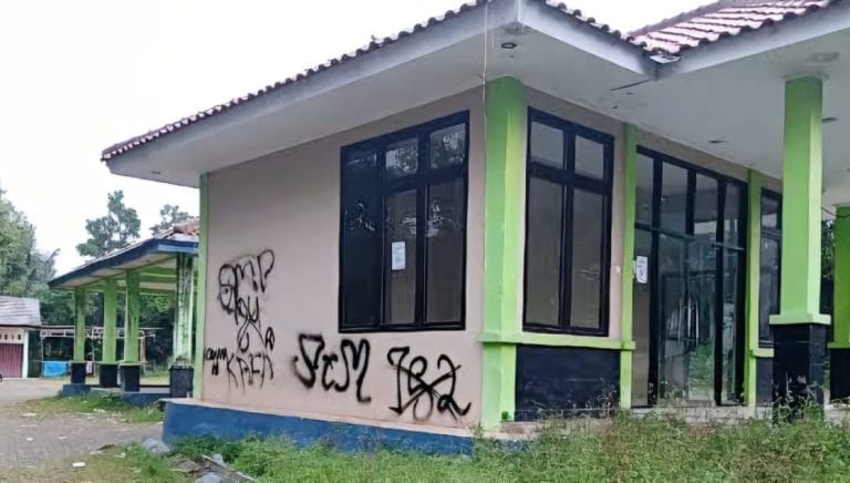 IMG-20250531-WA0008 Terminal Cadasari Habiskan Rp1,6 Miliar tapi Tak Beroperasi, DPRD Pandeglang Fraksi PKB Prihatin I Teras Media