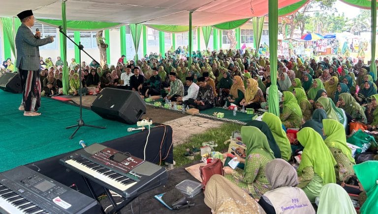 Kiai Maman: Pesantren Harus Ambil Bagian dalam Industri Halal Global Kiai Maman: Pesantren Harus Ambil Bagian dalam Industri Halal Global