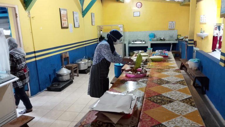 IMG-20250929-WA0019 Kepala SDN Ngupasan Siap Laksanakan Tugas, Seandainya Dapur Sekolah Diresmikan Minggu Depan I Teras Media