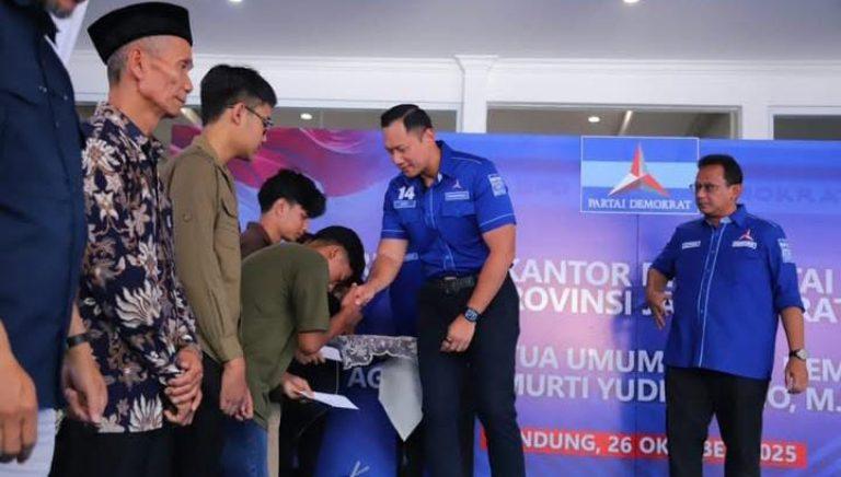 IMG-20251026-WA0061 Ketum AHY Resmikan Kantor DPD Demokrat Jabar, Begini Arahannya I Teras Media