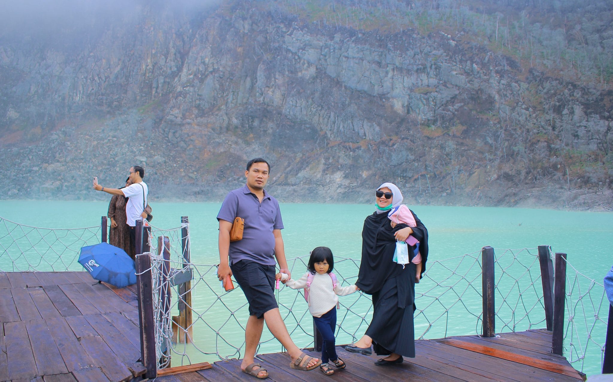 Kawah Putih Ciwidey, Destinasi Wisata yang Wajib Diabadikan Melalui Media Sosial I Teras Media